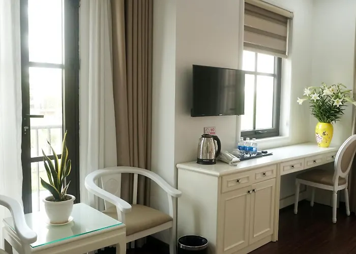 Hotel Khach San Time Lotus 3*